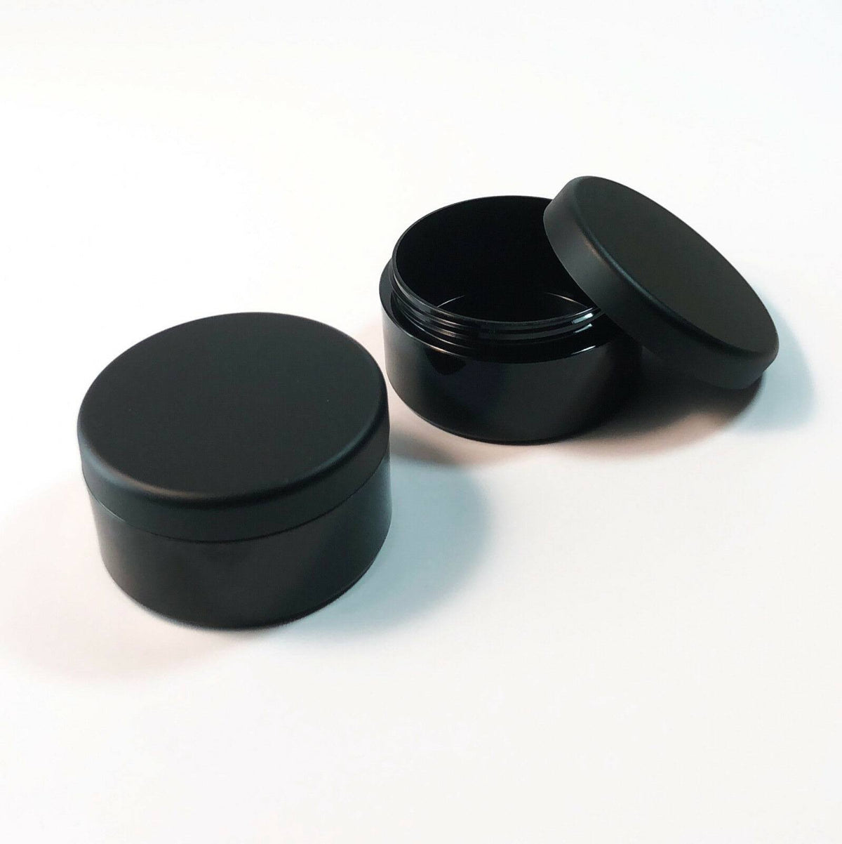 Cosmetic Jars 30 Gram Plastic Containers Matte Black Lids Q655