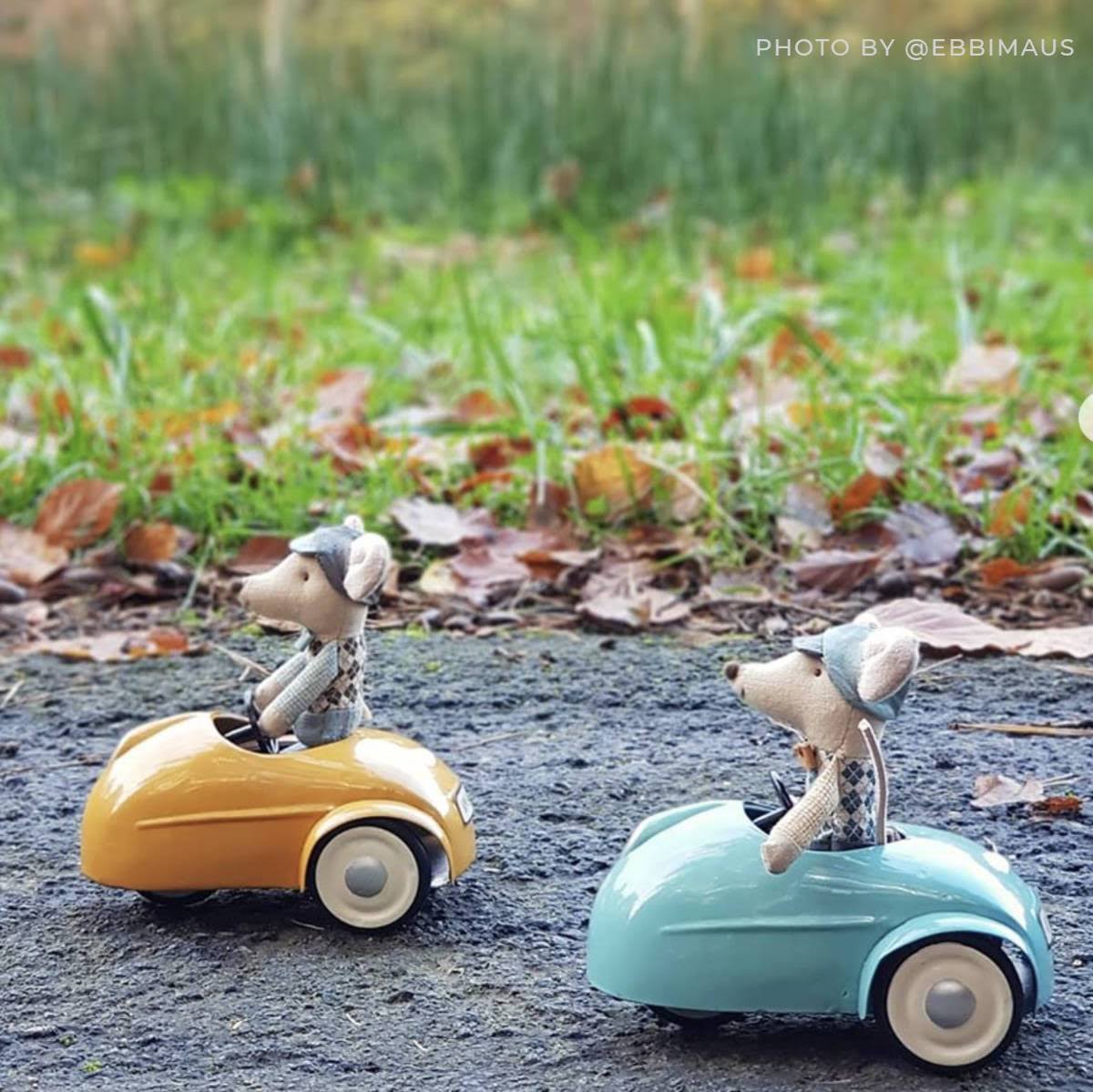 Blue Mouse Car with Garage P741