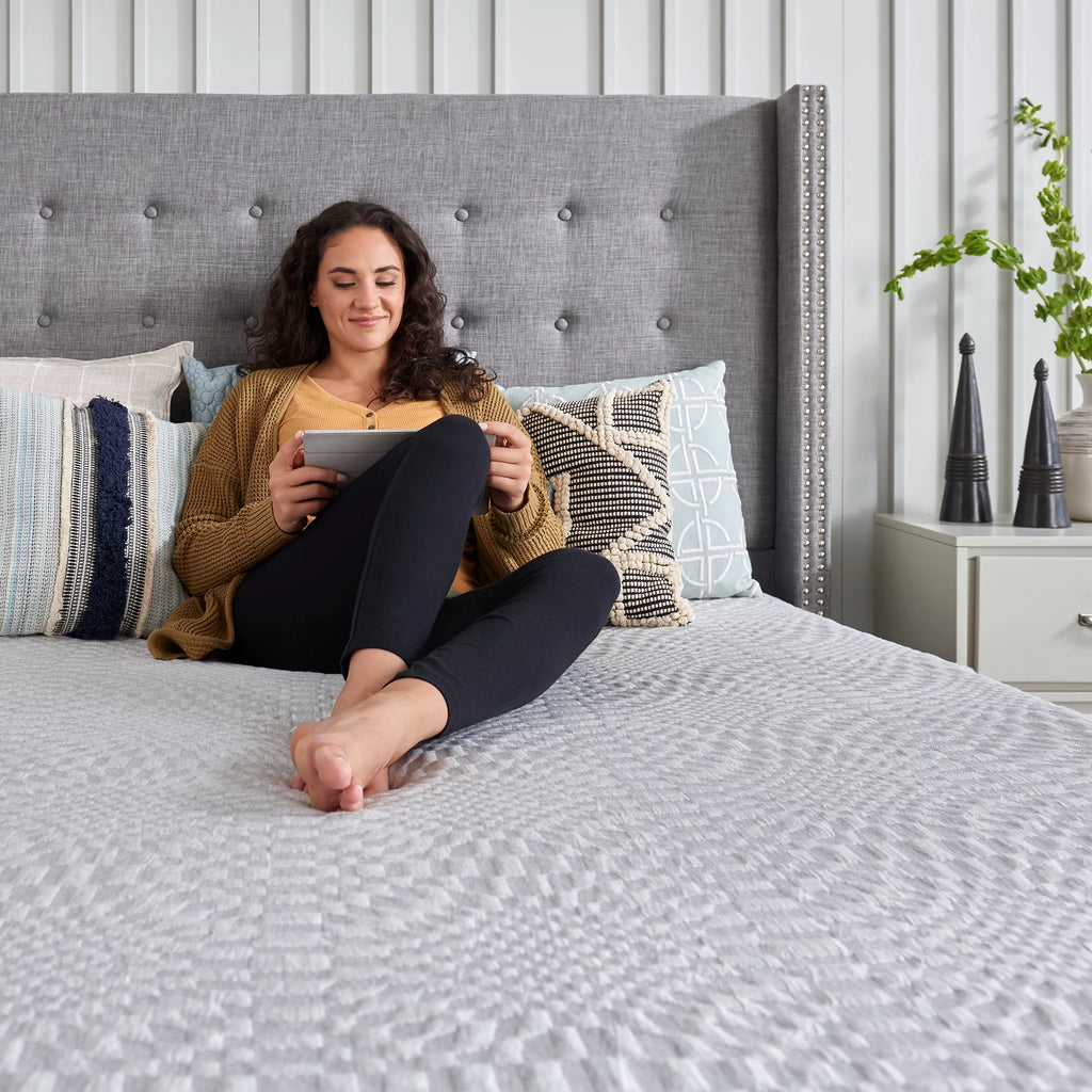 10 Inch Hybrid Queen Mattress C36850