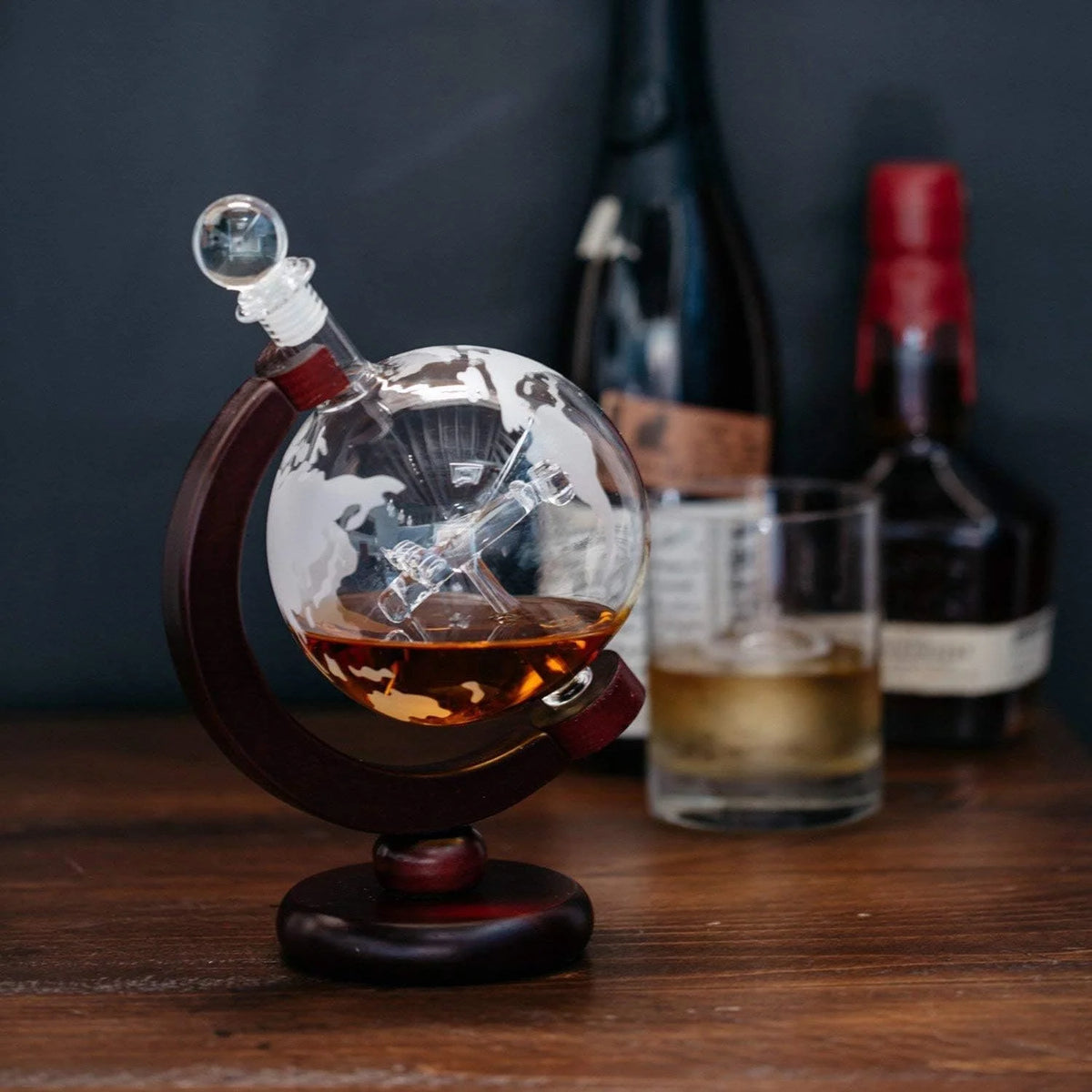 50 Oz Handmade Etched Globe Decanter Set with Wooden Stand and 2 Glasses R69193